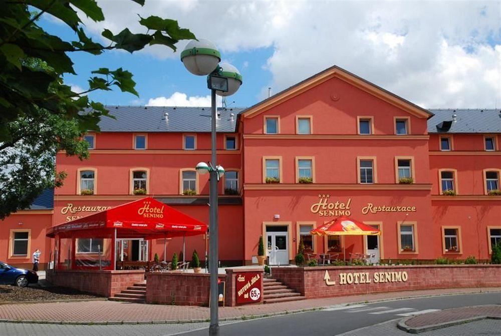 Hotel Senimo Olomouc Ngoại thất bức ảnh